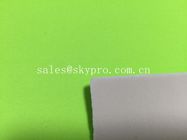 Lembar Karet Neoprene Warna Hitam / Putih Warna Biasa dan Kain Shaft terbuat dari kain SBR