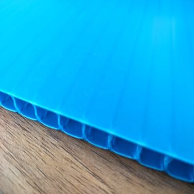 UV Stabilized Fire Retardant Anti Static Plastic Hollow Sheet dan PP Corrugated Twin Plastic Sheet