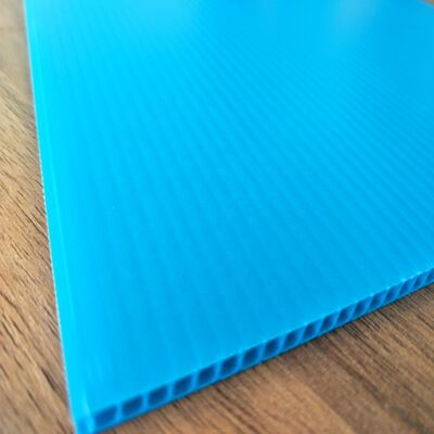 UV Stabilized Fire Retardant Anti Static Plastic Hollow Sheet dan PP Corrugated Twin Plastic Sheet