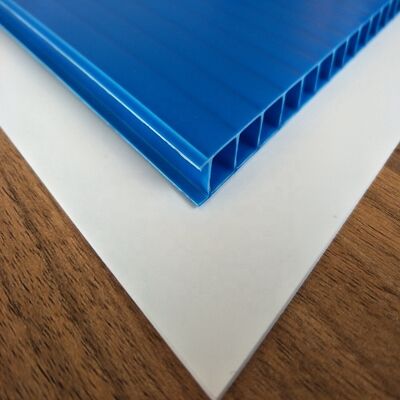 UV Stabilized Fire Retardant Anti Static Plastic Hollow Sheet dan PP Corrugated Twin Plastic Sheet