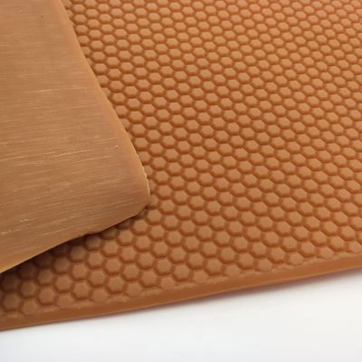 Durable Natural Crepe Rubber Soling Sheet with Reed Mat Pattern 600mmx1400mm Size and 75-80 Shore A Hardness
